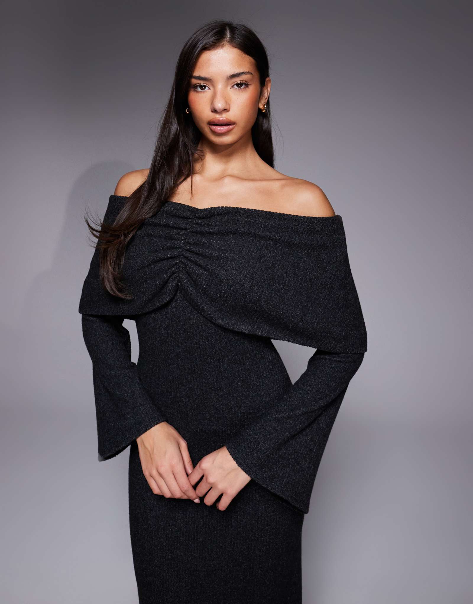 Макси-платье bardot в рубчик с длинными рукавами и складками от ASOS DESIGN цвета древесного угля