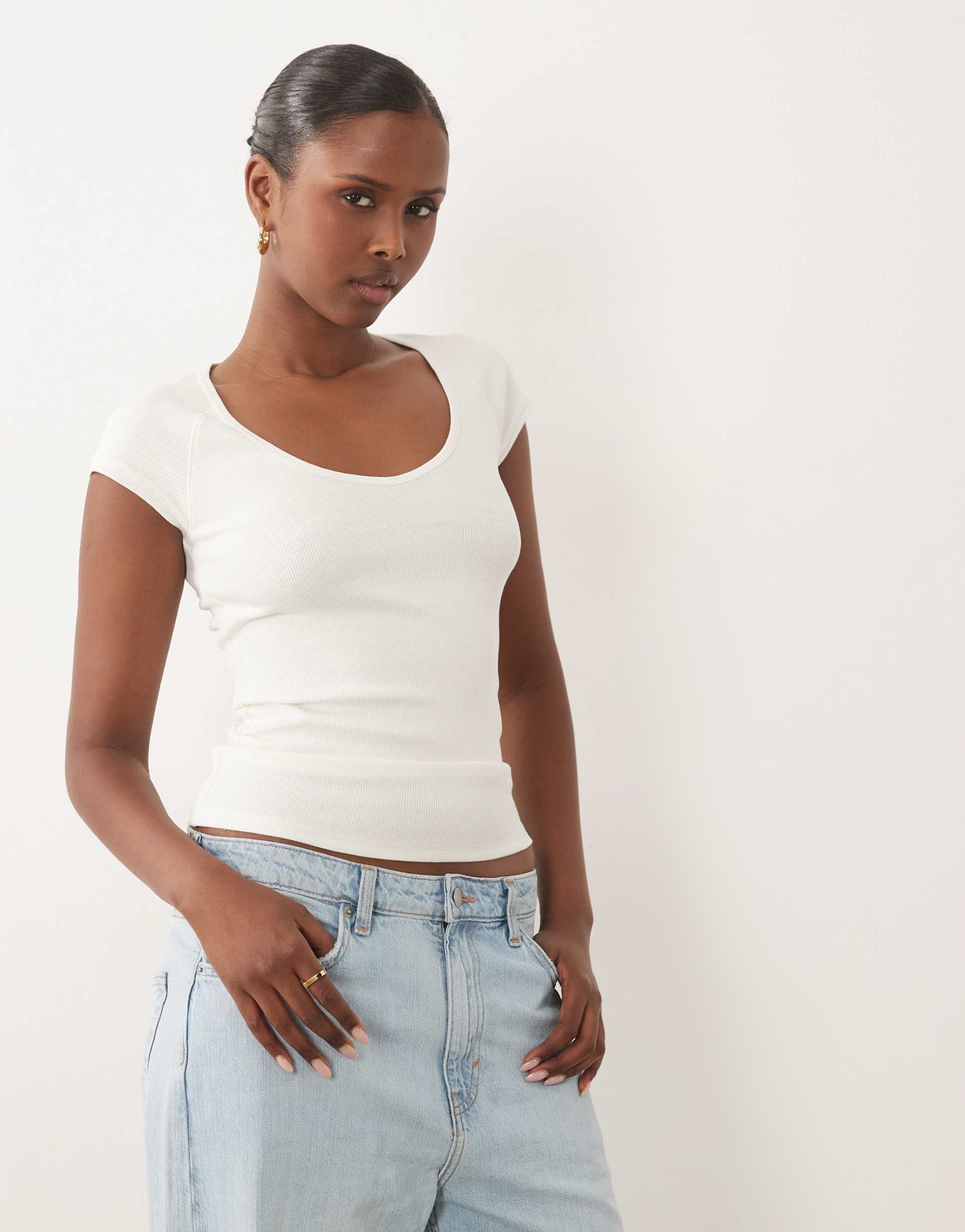 asos design ribbed raglan v-neck baby tee in white