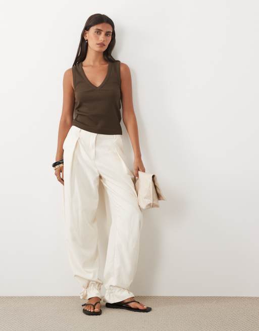 ASOS DESIGN ribbed v neck singlet in choc, 2 of 4