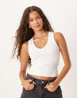 ribbed V-neck tank top in white