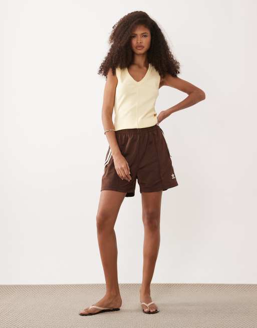 ASOS DESIGN ribbed v-neck tank top with exposed seam detailing in buttermilk, 2 of 4