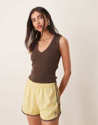 ASOS DESIGN ASOS DESIGN ribbed V neck vest in chocolate-Brown