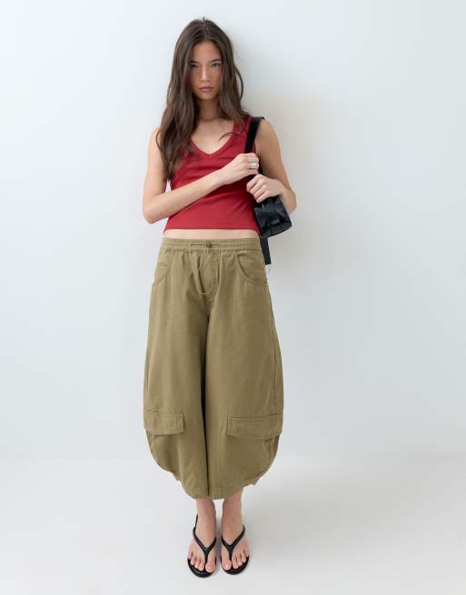 ASOS DESIGN ribstrikket vest med v-hals i dyb rød, 4 af 5