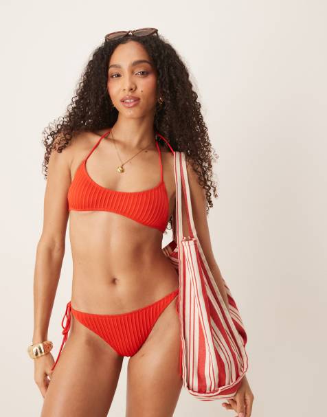 ASOS DESIGN - Riddy - Top bikini allacciato al collo rosso a coste con scollo ampio - view 1