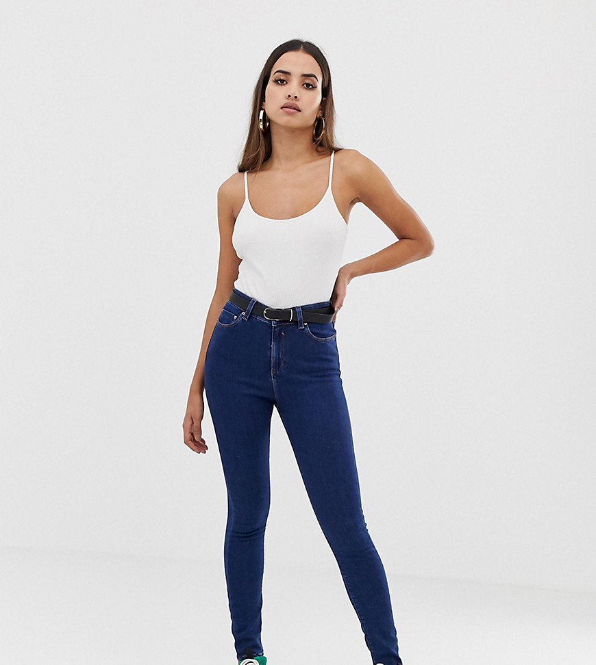 ASOS DESIGN – Ridley – Mörkblå, tvättade skinny jeans med hög midja
