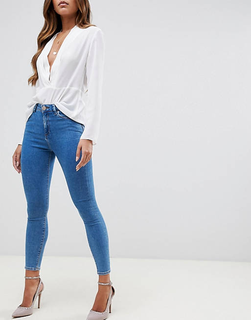 ASOS DESIGN – Ridley – Skinny-Jeans in hübschem Blau mit hohem Bund
