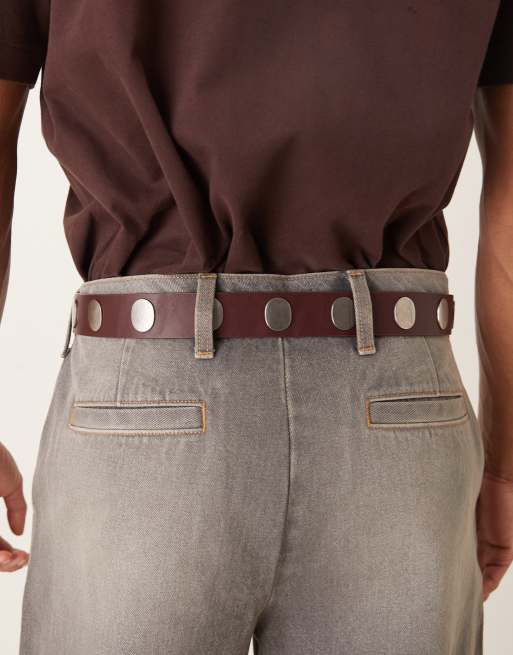 ASOS DESIGN - Riem met grote studs van bruin imitatieleer, 2 van 3