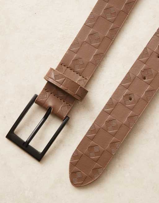 ASOS DESIGN - Riem met schaakbordreliëf in bruin