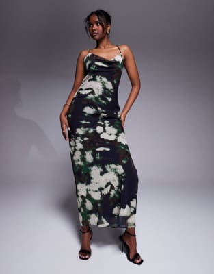 ASOS DESIGN - Riemchen-Maxikleid mit überkreuzten Rückenträgern, Schrägschnitt und abstraktem Muster-Bunt