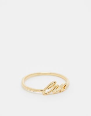 ASOS DESIGN - Ring mit 14-Karat-Vergoldung, „Leo"-Sternzeichenschriftzug und Geschenkbeutel-Goldfarben