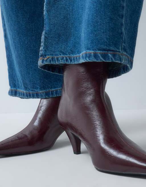 ASOS DESIGN Rivelle botki na obcasie-kaczuszce w kolorze bordowym, 3 z 5