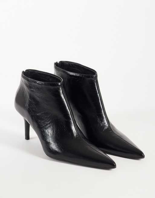 ASOS DESIGN River premium läderankelboots med spetsig tå och klack i svart, 2 av 4