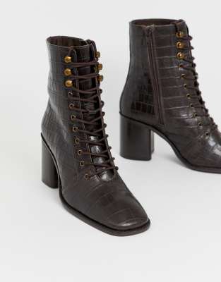 square toe lace up boots