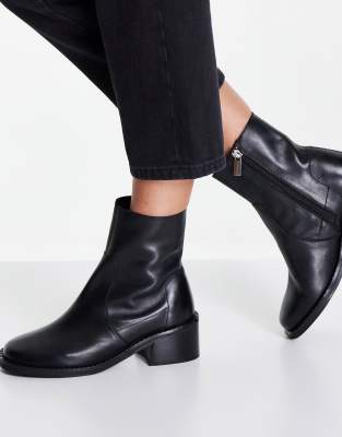 black leather pull on boots
