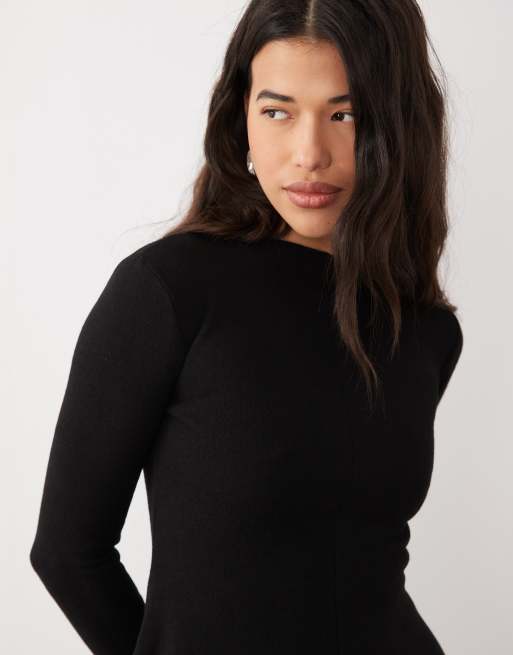 ASOS DESIGN robe à manches longues en tissu ultra-doux avec col montant intégré noire, 2 de 4