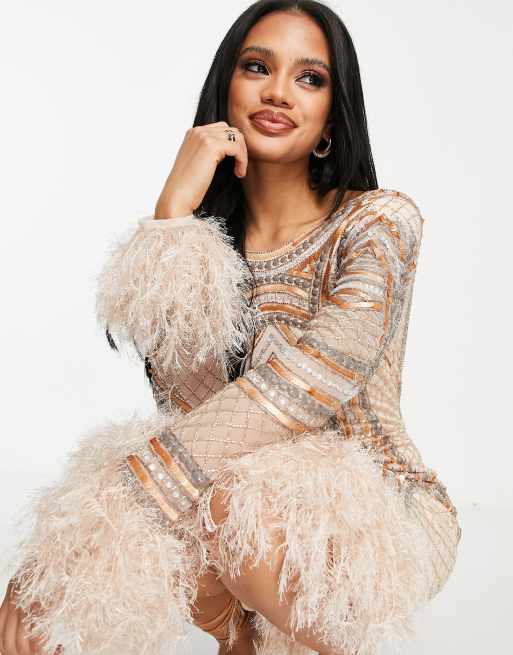 ASOS DESIGN Robe sequins mi longue avec manches longues et bordures en plumes synth tiques Dor