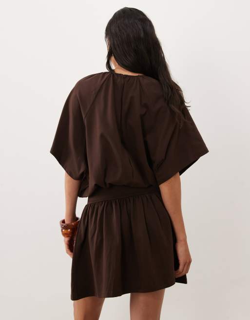 ASOS DESIGN Robe ample marron à manches raglan et taille basse, 2 de 4