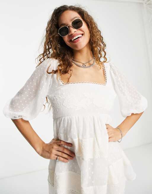 ASOS DESIGN - Robe babydoll courte brodée à encolure carré avec dos ouvert et bords effet échelle - Crème, 3 de 4