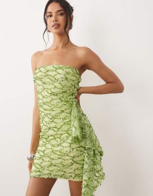 ASOS DESIGN - Robe bandeau courte en dentelle à sequins avec détail foulard - Citron vert