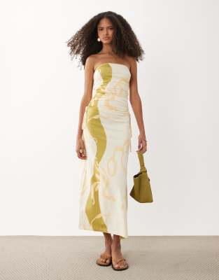 Robe bandeau mi-longue à imprimé abstrait avec fronces latérales - Crème et olive-multicolore 46