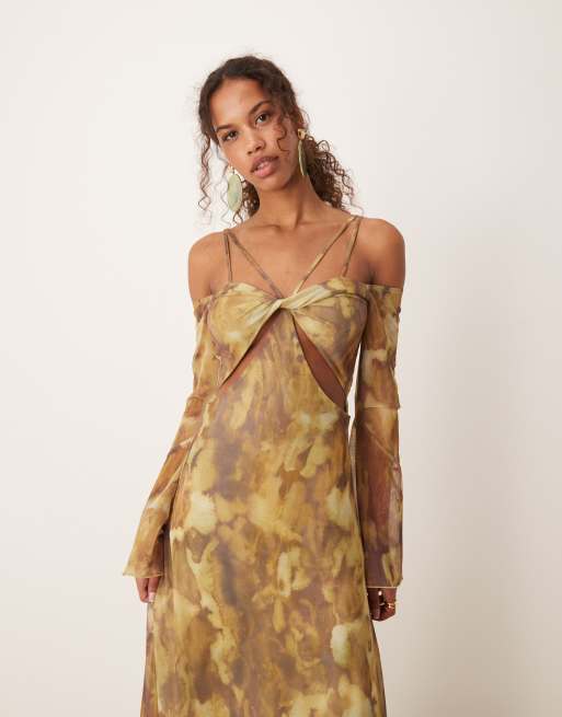 ASOS DESIGN Robe bardot longue en tulle torsade a manches fluides Imprime abstrait ASOS