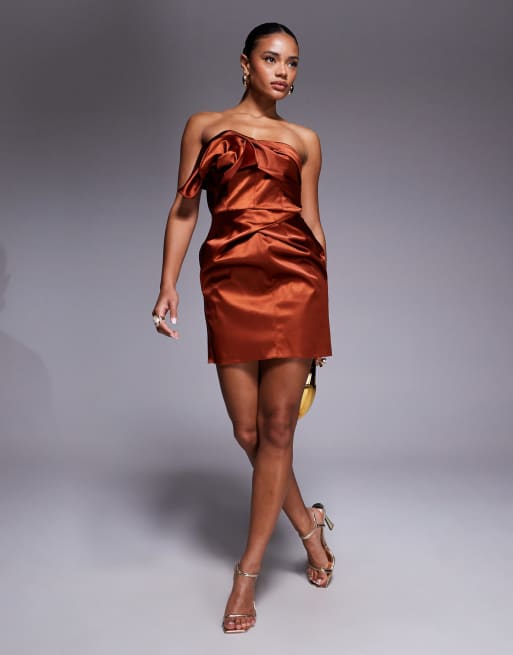 ASOS DESIGN - Robe bustier structurée en satin avec corsage effet défait et jupe plissée - Orange brûlé, 3 de 4