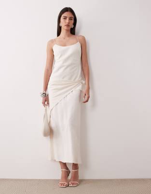 Robe caraco longue en satin avec détail foulard - Crème-Multicolore 36