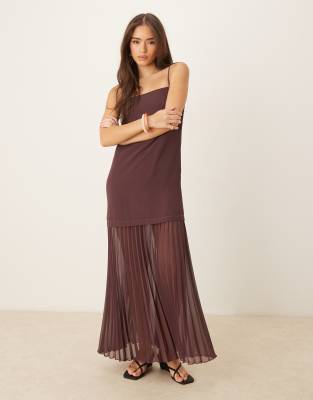 ASOS DESIGN - Robe caraco mi-longue à taille basse et jupe plissée - Marron - view 1