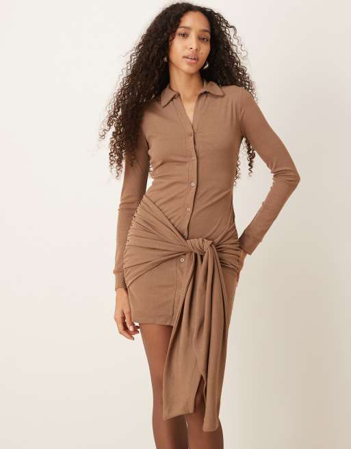 ASOS DESIGN - Robe chemise courte en tulle texturé et avec empiècement noué à la taille - Moka, 2 de 4