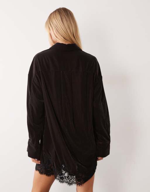 ASOS DESIGN robe chemise courte oversize en velours avec ourlet en dentelle noire, 4 de 4