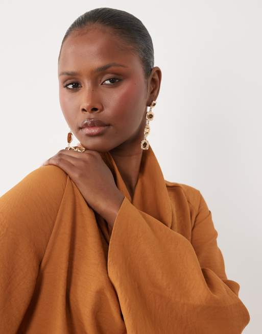 ASOS DESIGN - Robe courte à col bénitier et manches longues - Ocre, 2 de 4