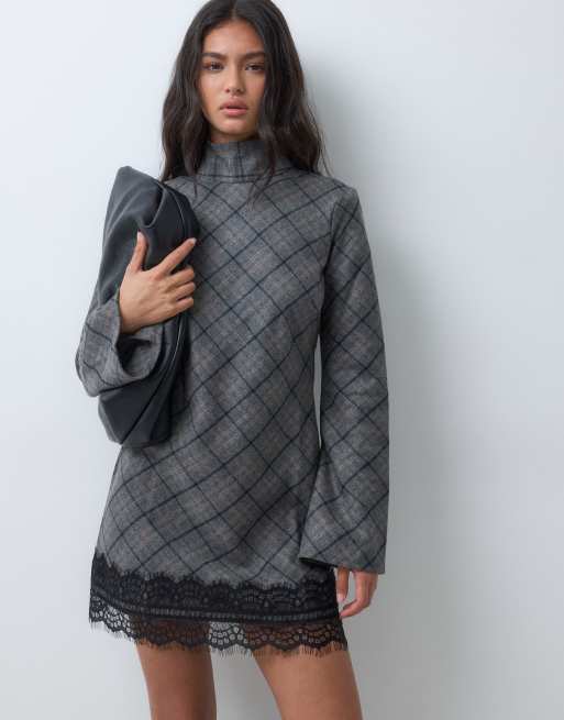 ASOS DESIGN robe courte à col cheminée et manches longues avec ourlet en dentelle à carreaux brossés, 2 de 5