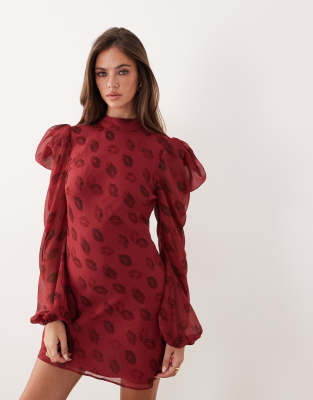 Robe courte à col montant et imprimé lèvres - Rouge foncé-Multicolore 46