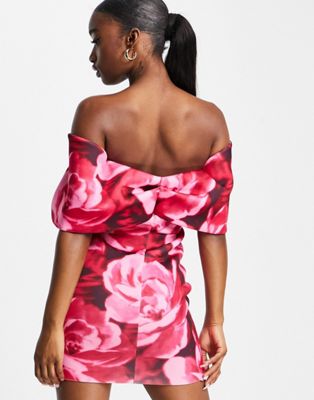 Robes Robe courte à décolleté en cœur style Bardot et imprimé rose