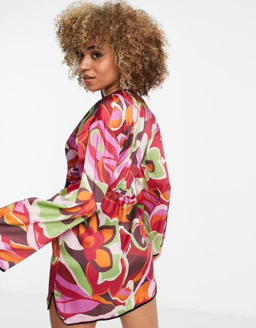 ASOS DESIGN - Robe courte à décolleté plongeant et imprimé floral style années 60, 4 de 4