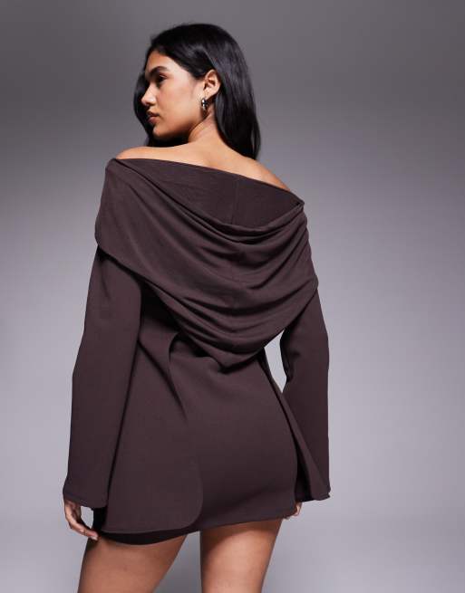 ASOS DESIGN - Robe courte à double ourlet avec gros boutons dorés devant et châle en tulle sur les épaules avec capuche, 3 de 4