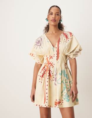 ASOS DESIGN - Robe courte à manches courtes et col V avec plis serrés - Imprimé abstrait-Multicolore