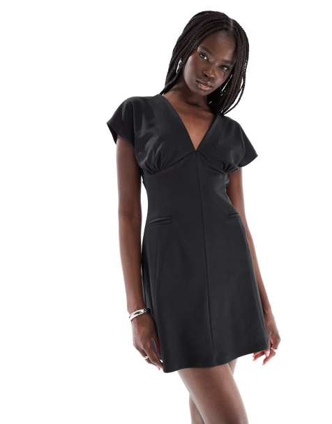 ASOS DESIGN - Robe courte à manches courtes et décolleté plongeant avec coutures visibles - Noir - view 1