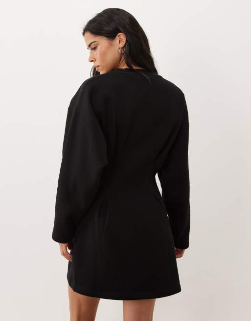 ASOS DESIGN robe courte à manches longues cintrée à la taille en noir, 2 de 4