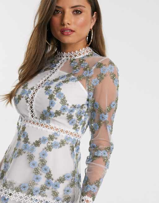 ASOS DESIGN - Robe courte à manches longues et effet superposé avec fleurs brodées - Base blanche, 3 de 4