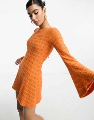 ASOS DESIGN - Robe courte à manches longues évasées en maille au crochet - Orange
