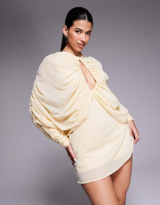 ASOS DESIGN - Robe courte avec manches kimono effet drapé et fente goutte d'eau - Babeurre, 4 de 4