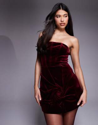 Robe courte bandeau style corset et détail froncé effet fleur en velours de qualité supérieure - Bordeaux-Rouge 38
