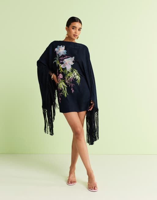 ASOS DESIGN - Robe courte brodée à fleurs et manches longues avec ourlets à franges - Bleu marine, 3 de 4