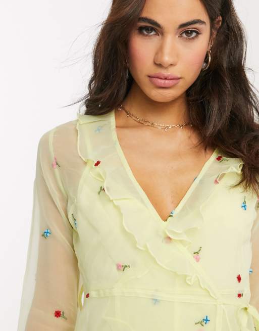 ASOS DESIGN - Robe courte cache-cœur  brodée en organza - Jaune, 3 de 4