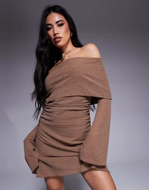 ASOS DESIGN - Robe courte côtelée à fronces et encolure Bardot avec liens à nouer - Marron - view 1