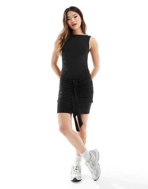 ASOS DESIGN - Robe courte drapée à encolure bateau - Noir