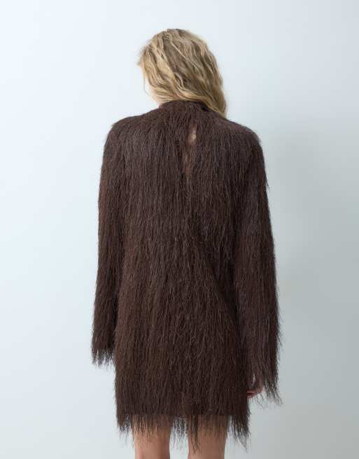 ASOS DESIGN robe courte duveteuse à manches longues et col montant, couleur chocolat, 4 de 4