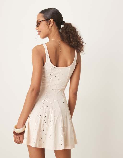 ASOS DESIGN - Robe courte en broderie anglaise à encolure carrée et godets - Crème, 2 de 4