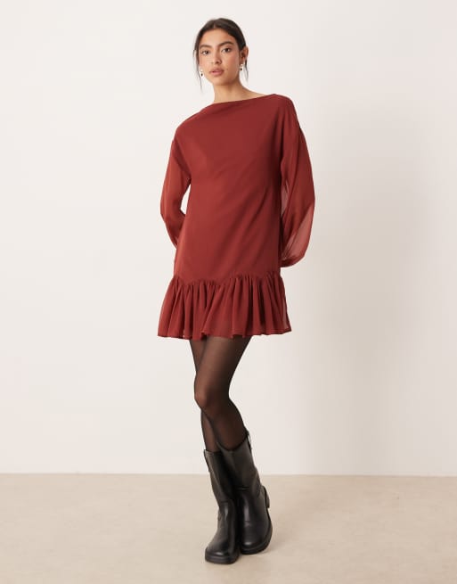 ASOS DESIGN - Robe courte en mousseline avec godets et encolure bateau - Bordeaux, 2 de 4